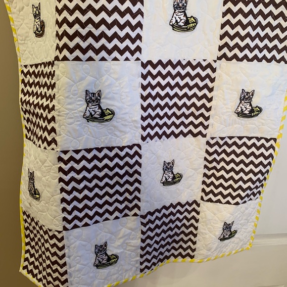 Handmade quilt - Picture 6 of 12